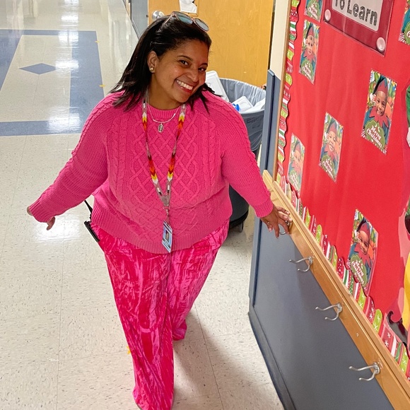 Meet your Posher, Elena - Picture 1 of 1